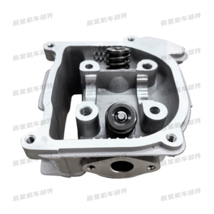 Pedal Engine Motorcycle Parts Gy6-50/80Cc Four-Stroke 50 Cylinder Head Cylinder Head Assembly 139Qmb