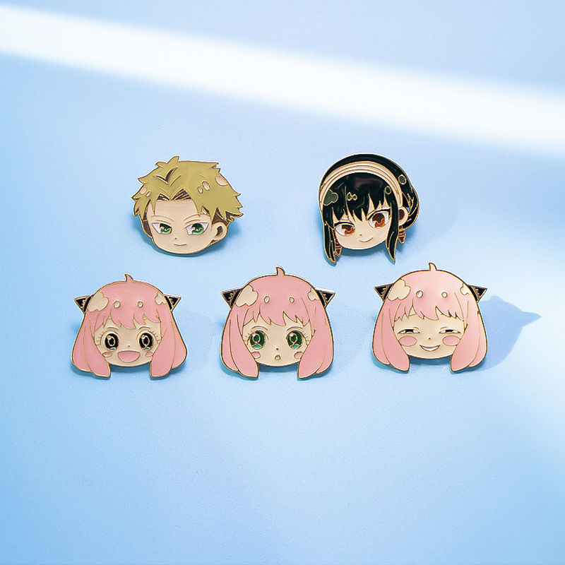 Spy Playhouse Metal Brooch Badge Cartoon Animation Cute Japanese Men's and Women's Clothes Accessories Schoolbag Decorations Spy Playhouse Metal Brooch Badge Cartoon Animation Cute Japanese Men's and Women's Clothes Accessories Schoolbag Decorations