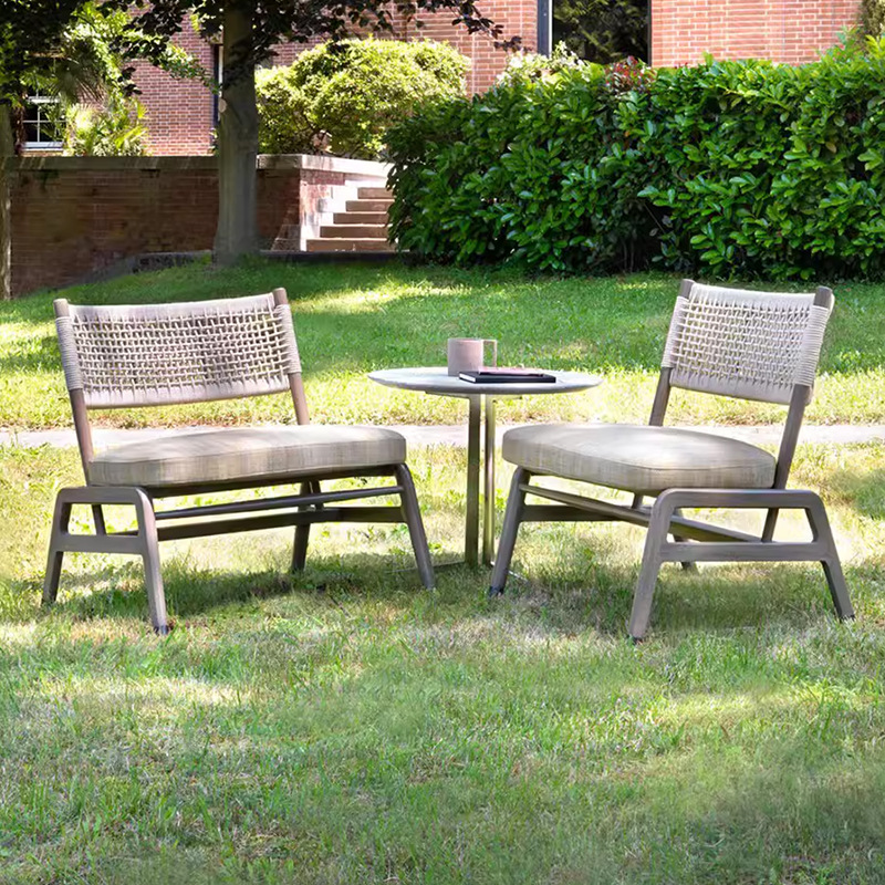 Al aire libre mesa y silla de madera anticorrosiva patio balcón ocio ratán tejido impermeable protector solar teca combinación de silla de jardín de tres piezas