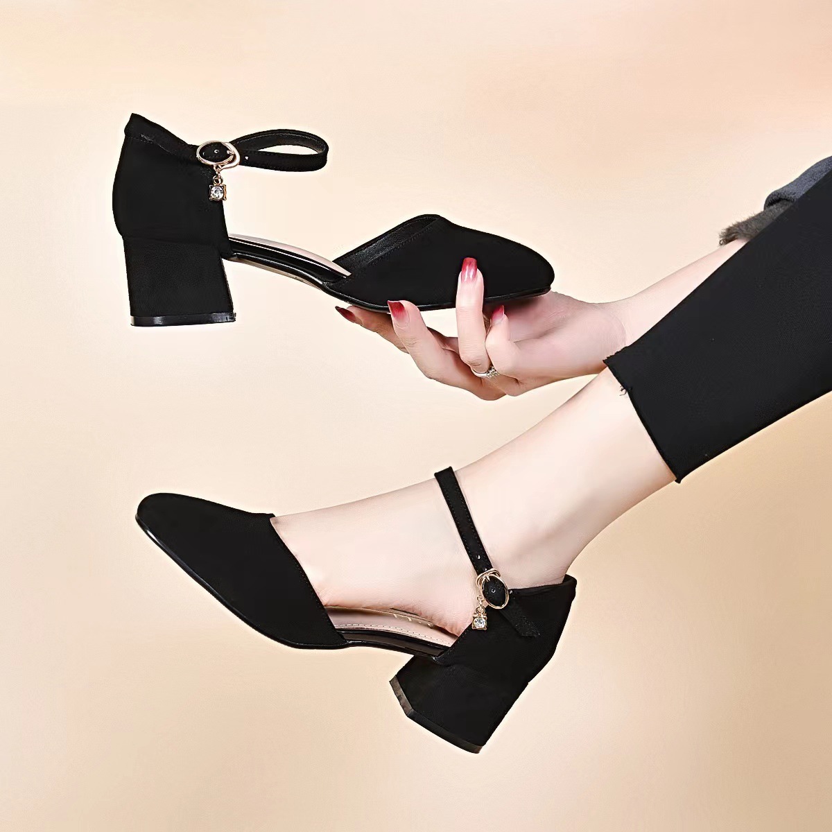 Sandal cao gót nữ quai ngang gót vuông da lộn — Màu đen Cashmere