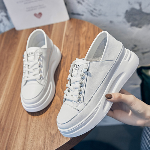 Factory direct supply 2024 new thick-soled height-increasing white shoes for women Korean version ins platform sole slip-on casual shoes