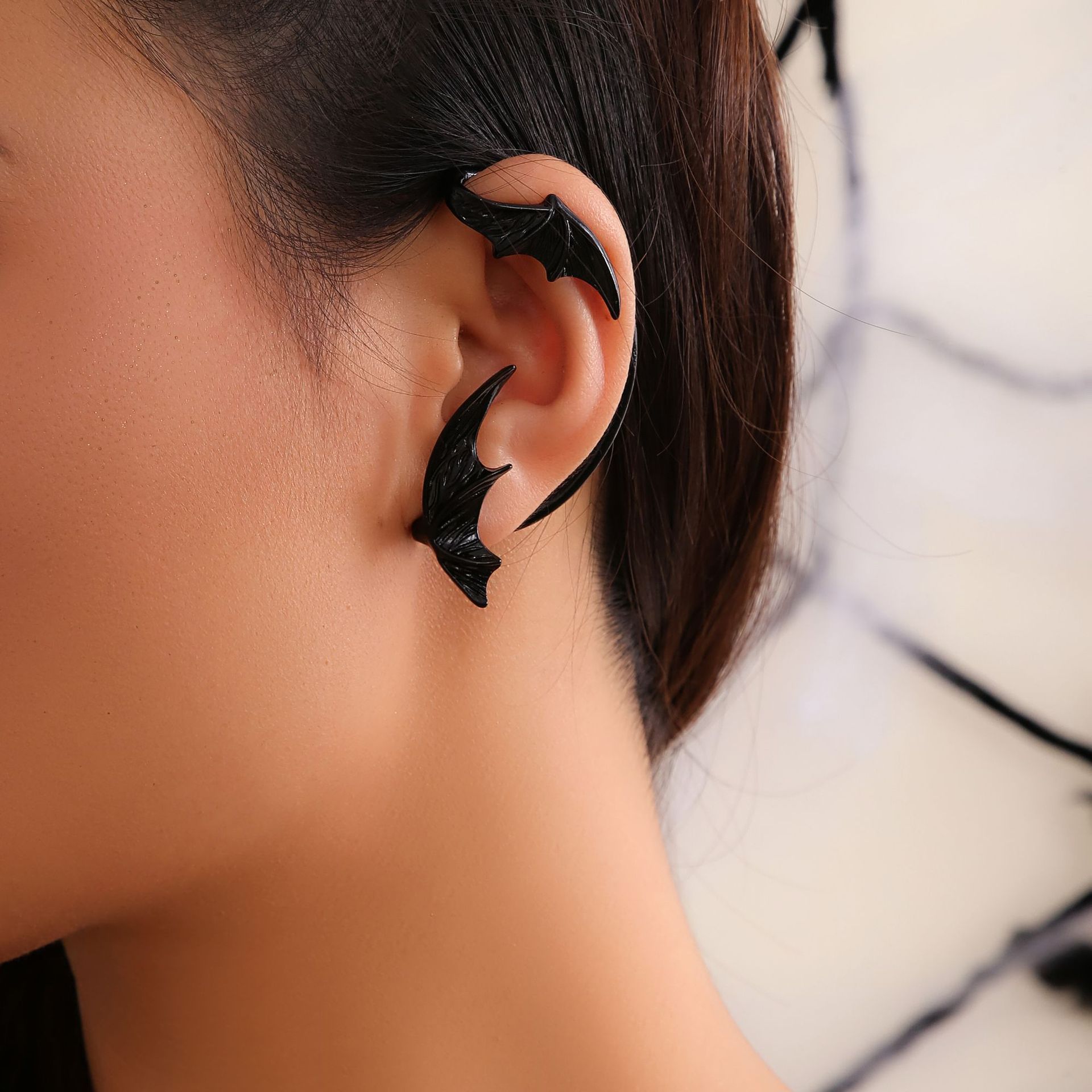 Gioielli stile punk foro libero ali di pipistrello clip Halloween appeso diavolo orecchio osso chiodo_voghion.com