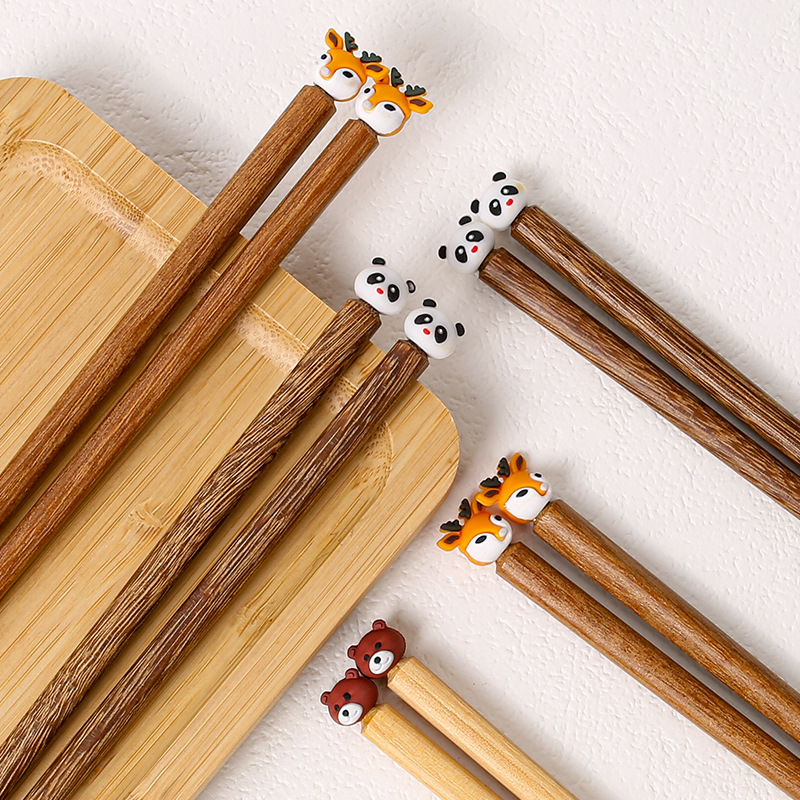 Ala de pollo palillos de madera al por mayor madera maciza hogar creativo dibujos animados cabeza de animal palillos una persona palillos grupo comunitario compra suministro