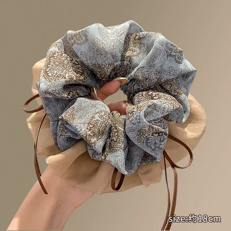 Nuevo scrunchie de encaje multicapa 2026 para mujer, lazo para el pelo de alta gama, accesorio suave para el cabello estilo coreano.