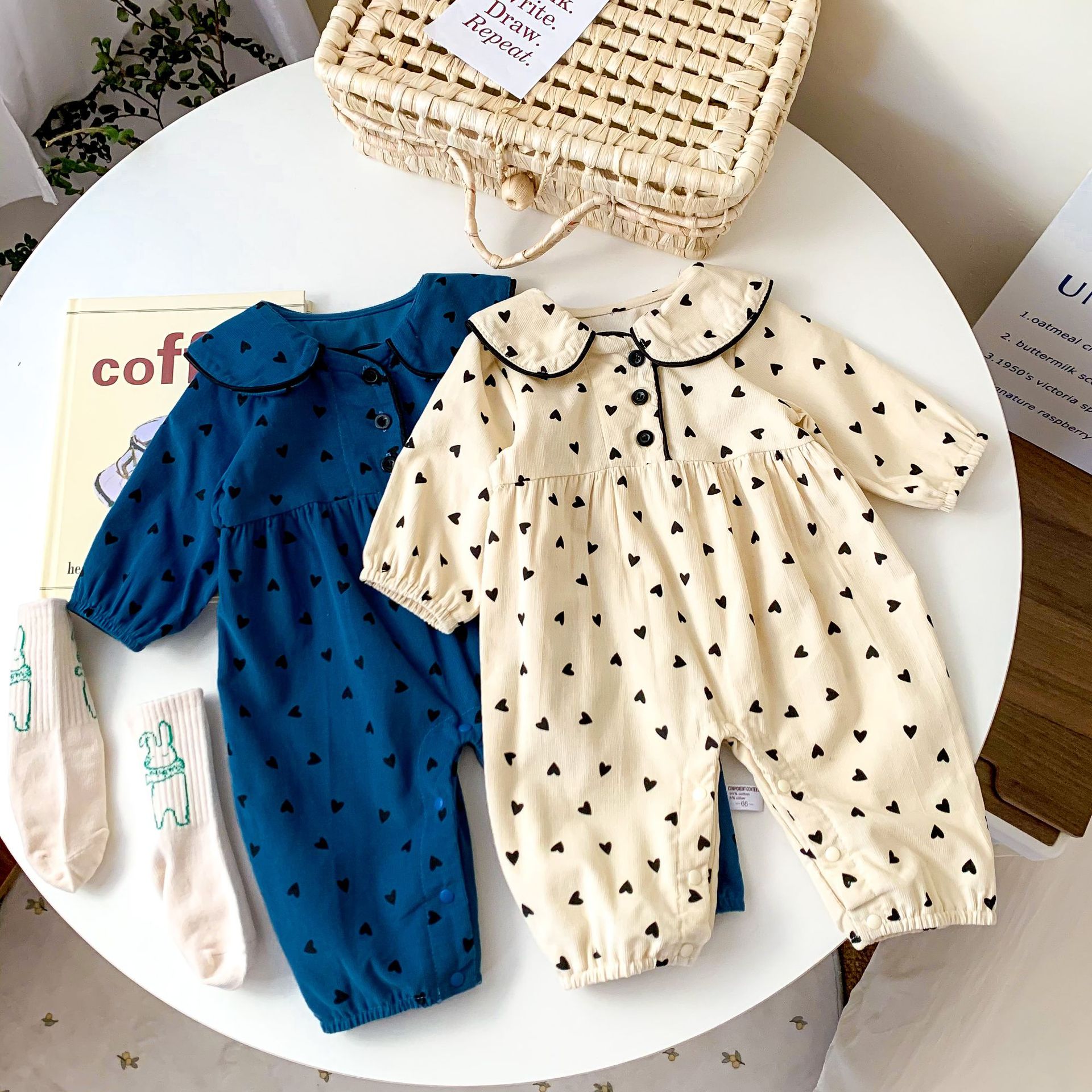 New Corduroy Doll Collar Newborn Children's Open Button Jumpsuit display picture 1