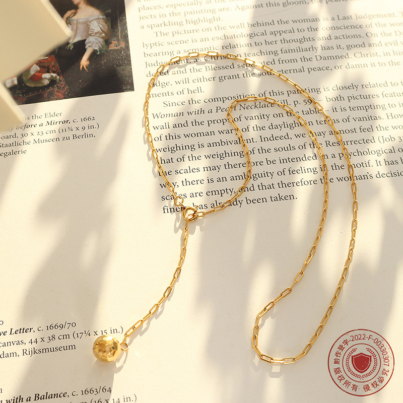 Marka francés ins bola multilateral colgante cadena personalidad nicho titanio acero chapado 18K oro collar P571