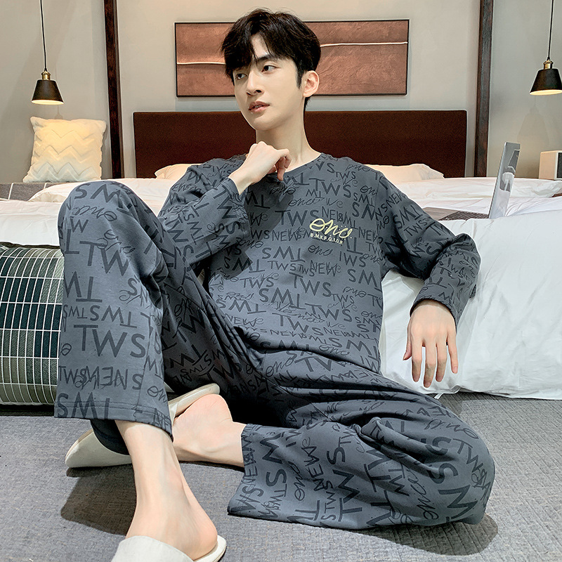 Pijamas de los hombres de manga larga de otoño e invierno Nuevo traje de estudiante simple casual suelta más tamaño ropa de abrigo homewear