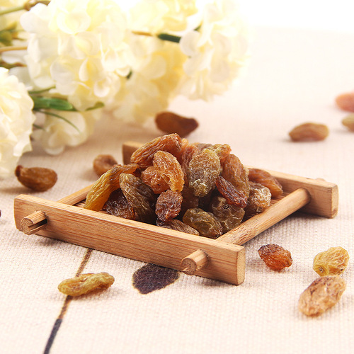 Xinjiang specialty Turpan large-grain raisins, seedless, no-wash, ready-to-eat, manufacturer wholesale, preferential treatment for large quantities