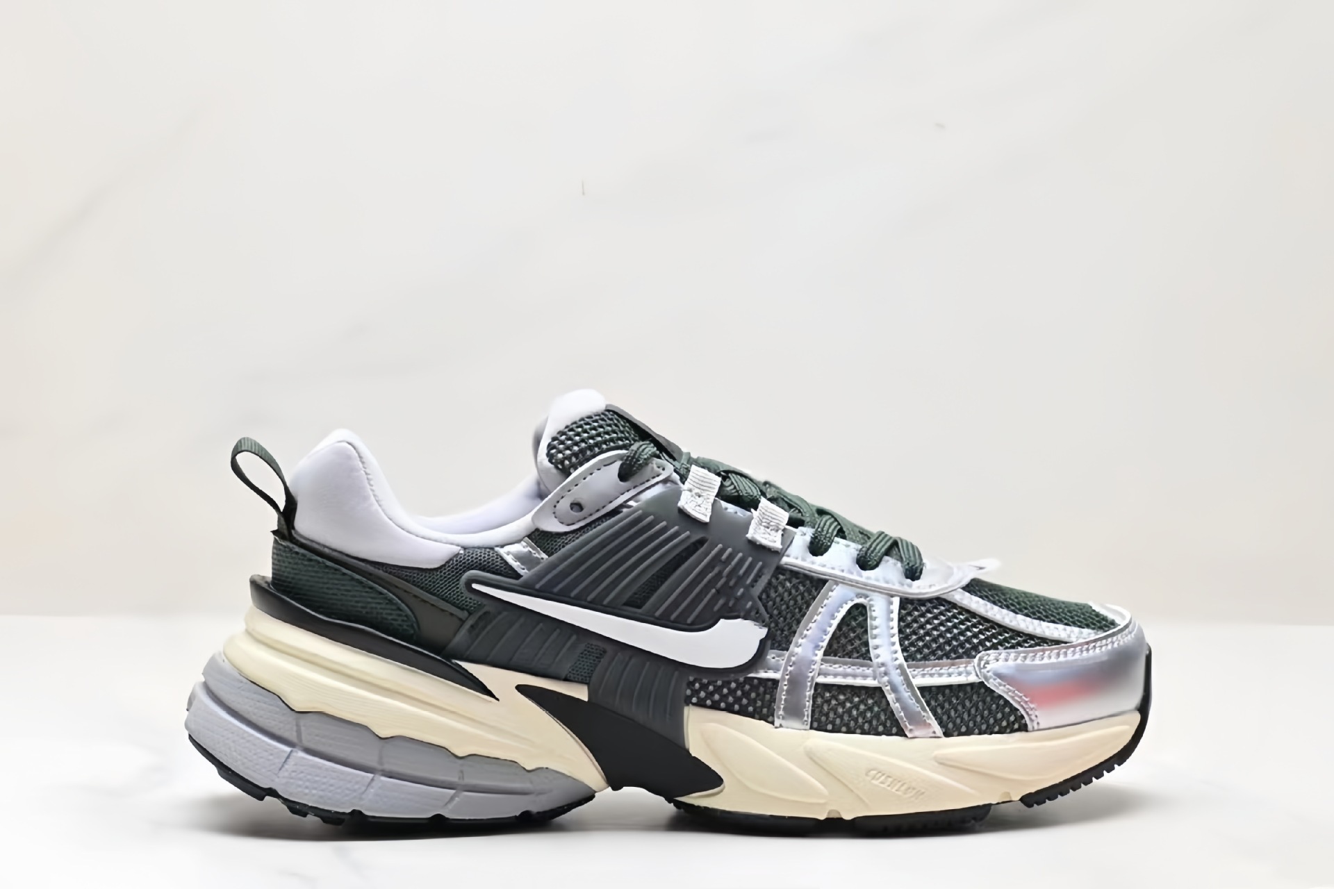 V2K 런 - 실버 그린