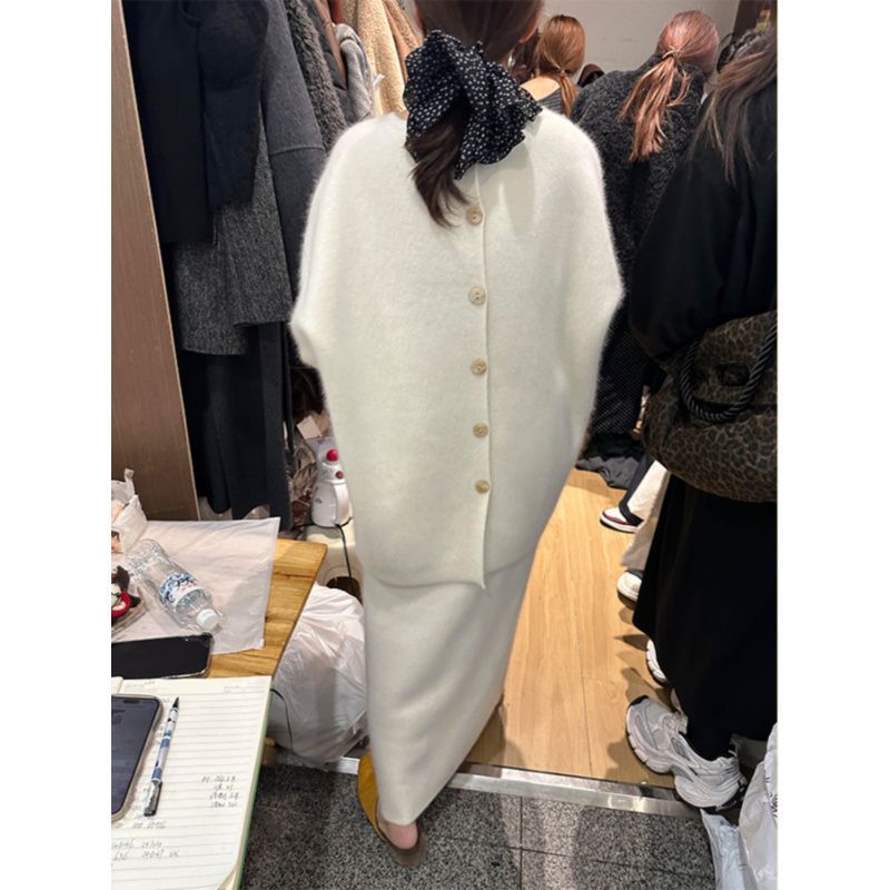 (2개) XIAO QI의 가을과 겨울 옷은 여성용 고급 스타일의 부드러운 왁스 같은 게으른 스웨터와 스커트 니트 투피스 세트 세트와 일치합니다.