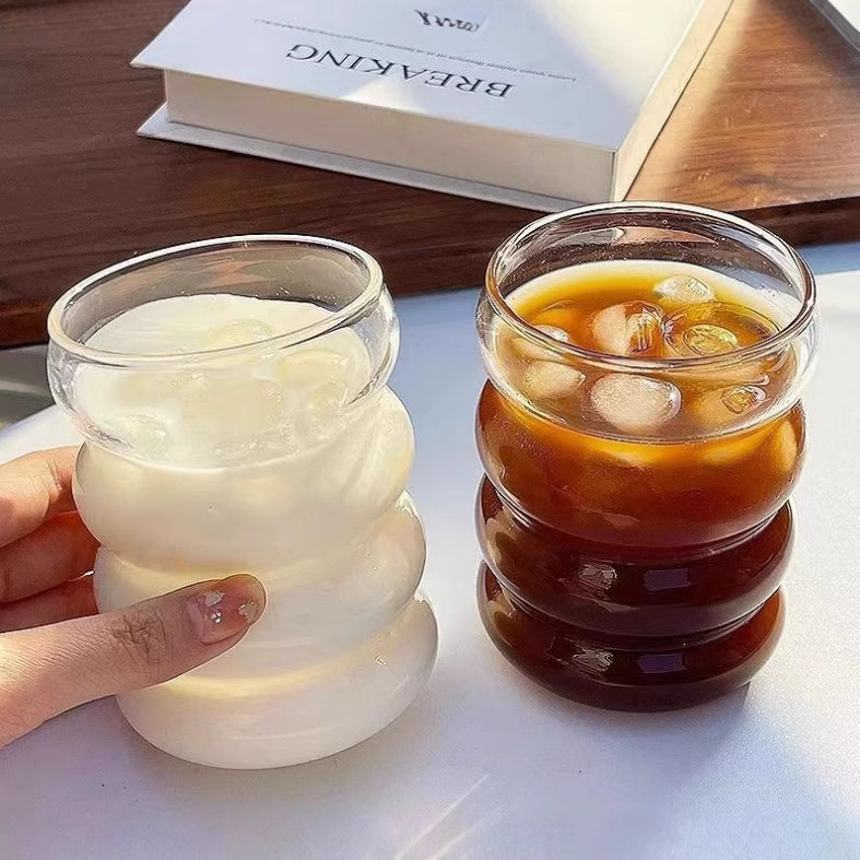 Taza de vidrio de viento ins, taza de oruga de borosilicato alto, taza de círculo simple, taza de vidrio corrugado en espiral, resistente al frío y al calor