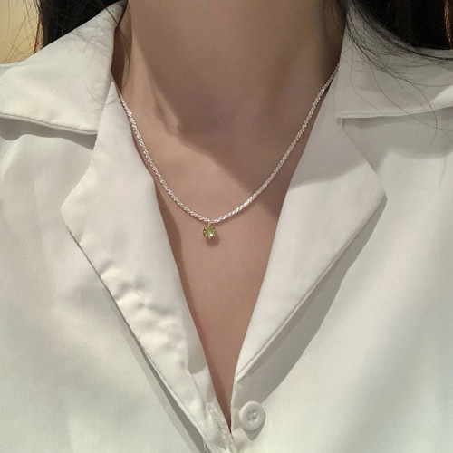 Korean version of the niche sparkling zircon pendant necklace for women ins style high-end fashion light luxury temperament clavicle chain