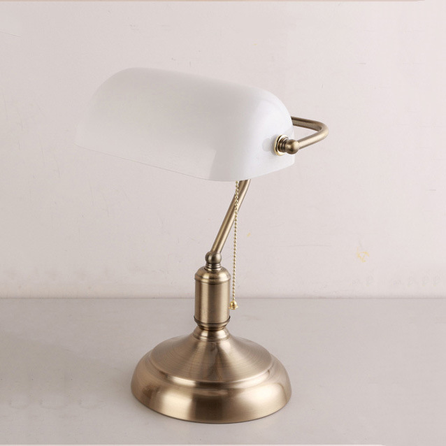 Banco retro lámpara de mesa República Europea de China viejo Shanghai lámparas de cristal verde Chiang Kai-shek estudio lámpara de mesa iluminación de la Oficina