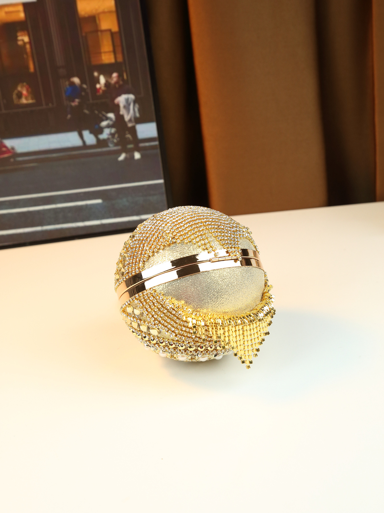 Damväska axelväska med pärlor strass och kedjerem_voghion.com