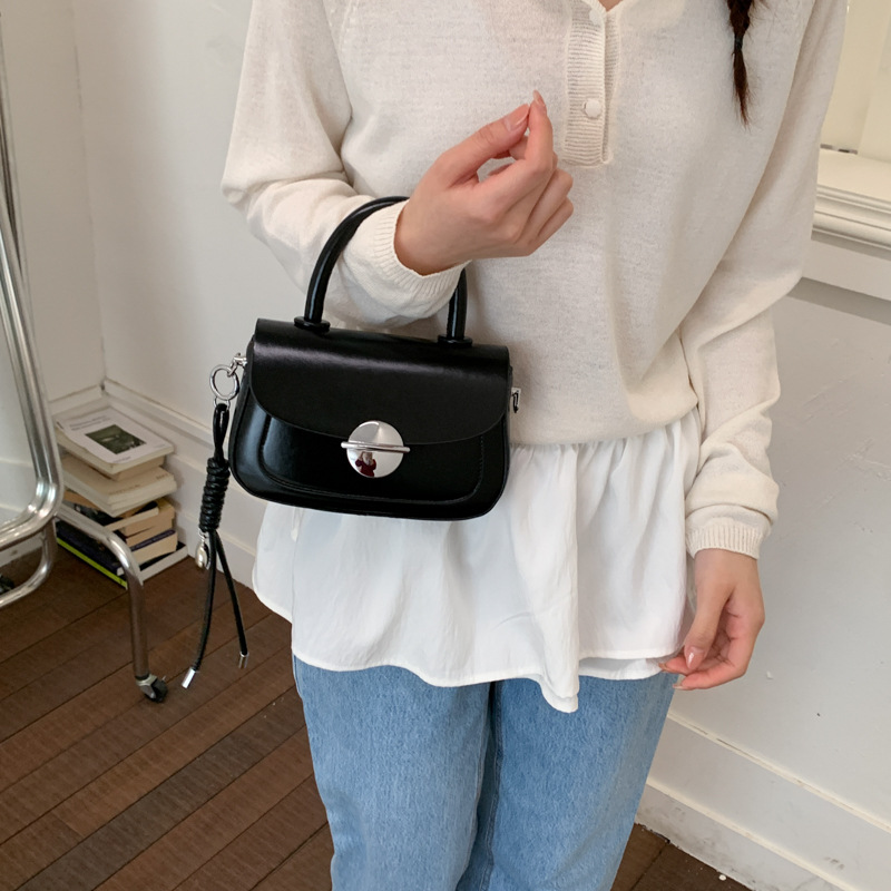 Women's Small Square Bag Elegant Shoulder Bag Versatile Crossbody_voghion.com