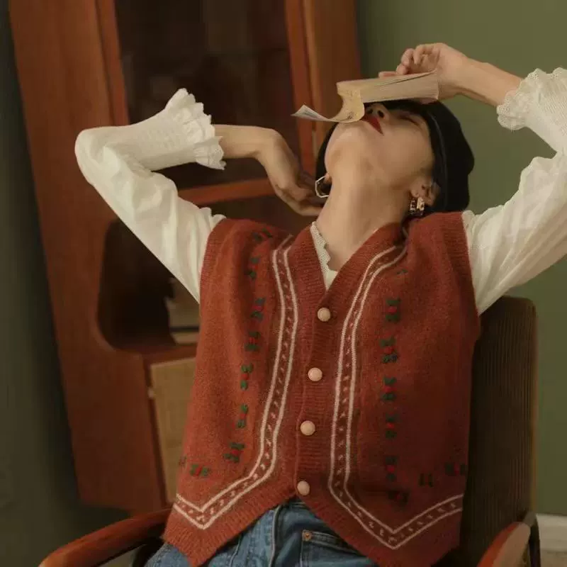 Вязаный жилет с вышивкой женский осенне-зимний свободный свитер во французском ретро-стиле кардиган пальто со сложенными слоями кардиган пальто