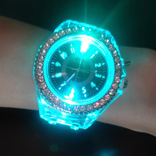 ���Q�����Ճ��߰l��r���߲��W���ֱ� �W�������ֱ����lһ�����l