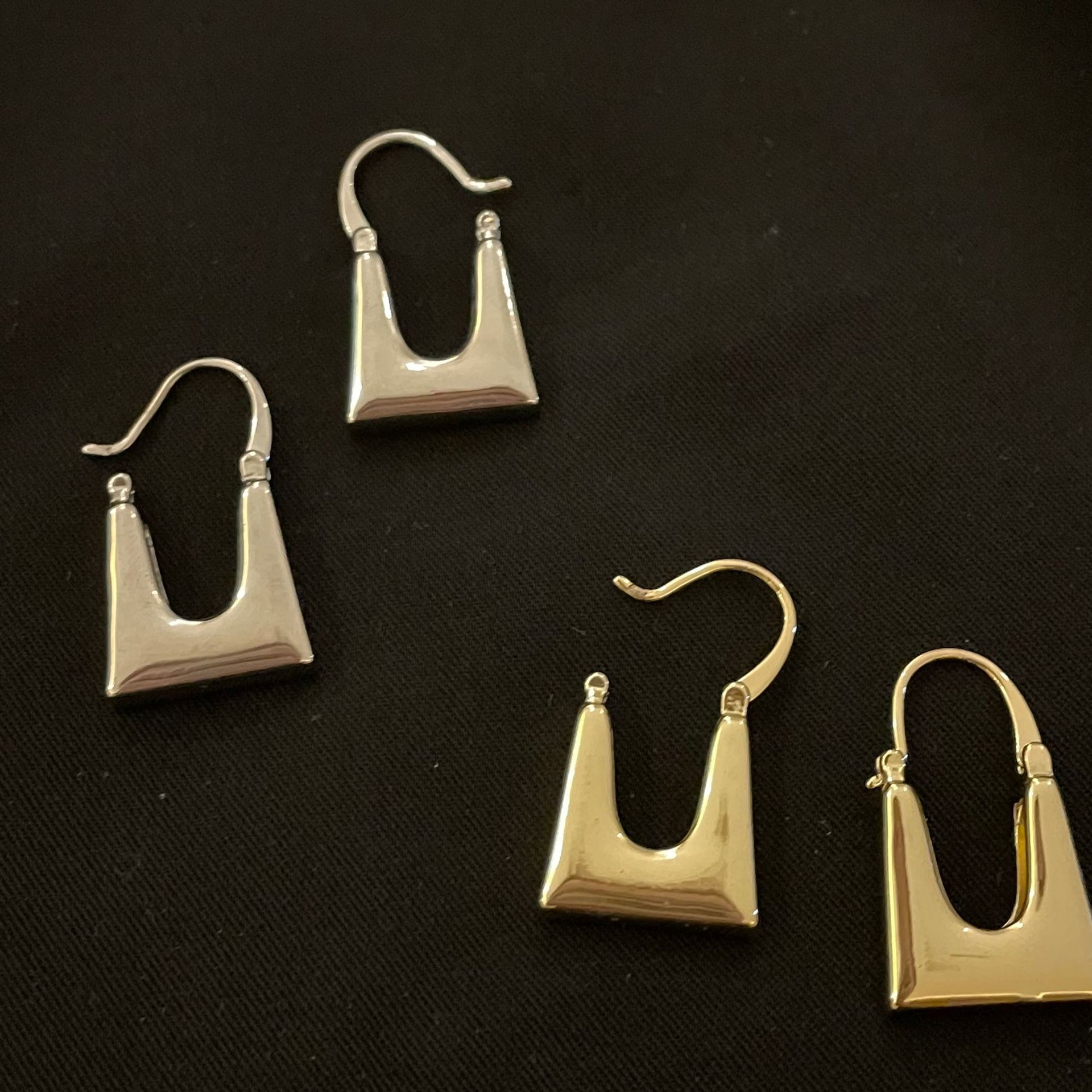 Simple Texture Geometric Bag Shape Metal Earrings display picture 9