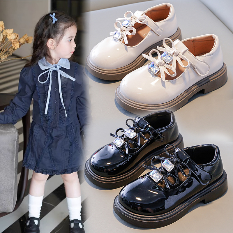 Zapatos de cuero para niñas 2025 otoño nuevo arco infantil zapatos de princesa de estilo extranjero zapatos de diamante brillante mary zapatos de moda