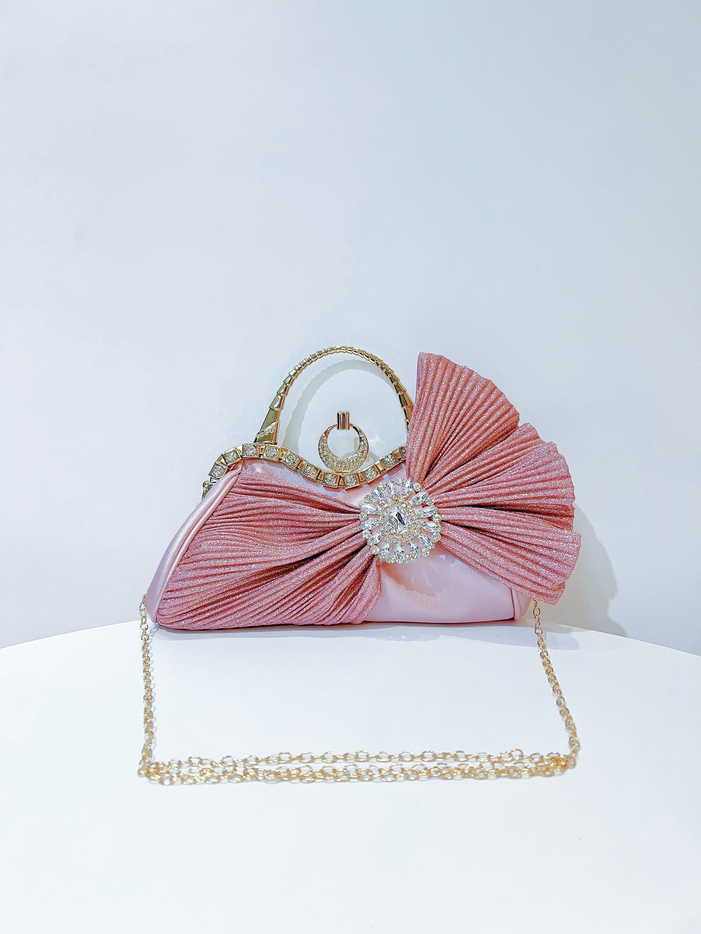 505g Weight Polyester Lining Material Ruched Bag Fashion Element Open Closure Type Single Shoulder Strap Strap Type Handbag Bags Type Casual, Party, Street Occasion Pu Leather Material Bow Knot Pattern All Seasons Season Women's Gender Elegant, Streetwear Style Pillow Shape Shape Small Size Pink Black Gold Pu Leather Bow Knot Ruched Bag Pillow Shape Evening Bags 16