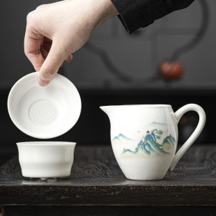 Chenxiang White Jade Porcelain Tea Strainer Integrated Fair Cup Filter Tea Sea Uniform Cup White Porcelain Tea Divider Ceramic Tea Set