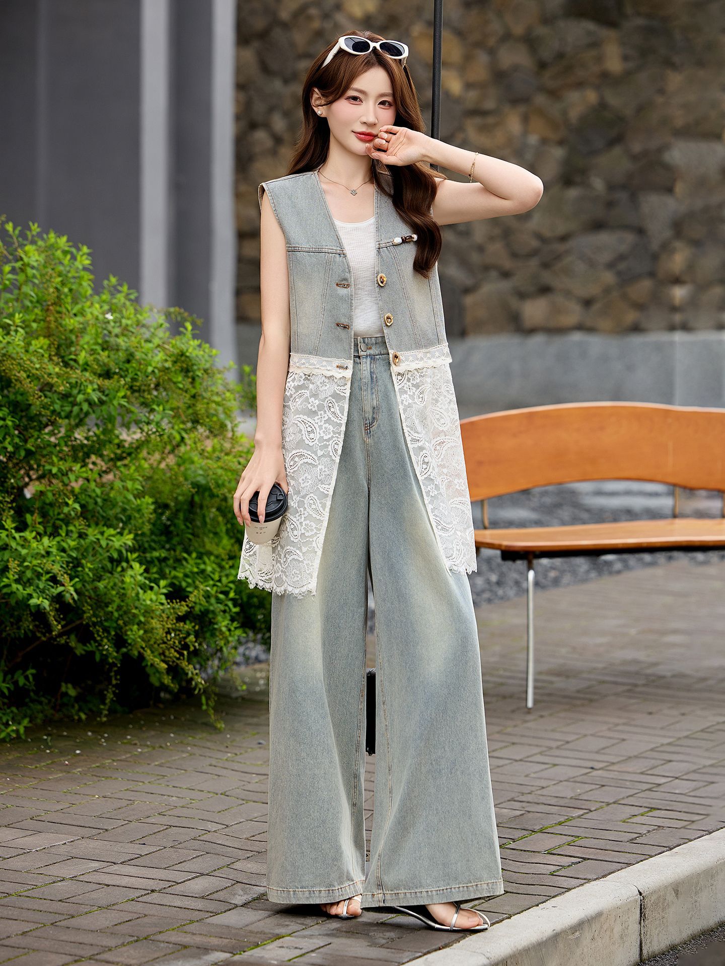 Bộ quần áo denim nữ gồm áo vest không tay và quần ống rộng AH8620 — Màu ảnh