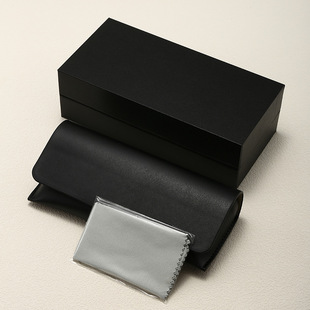 PZ�����R��3�����b���ݵ�ؽ���Ƥ�A̫��R�׺к��s���W��ӡLOGO