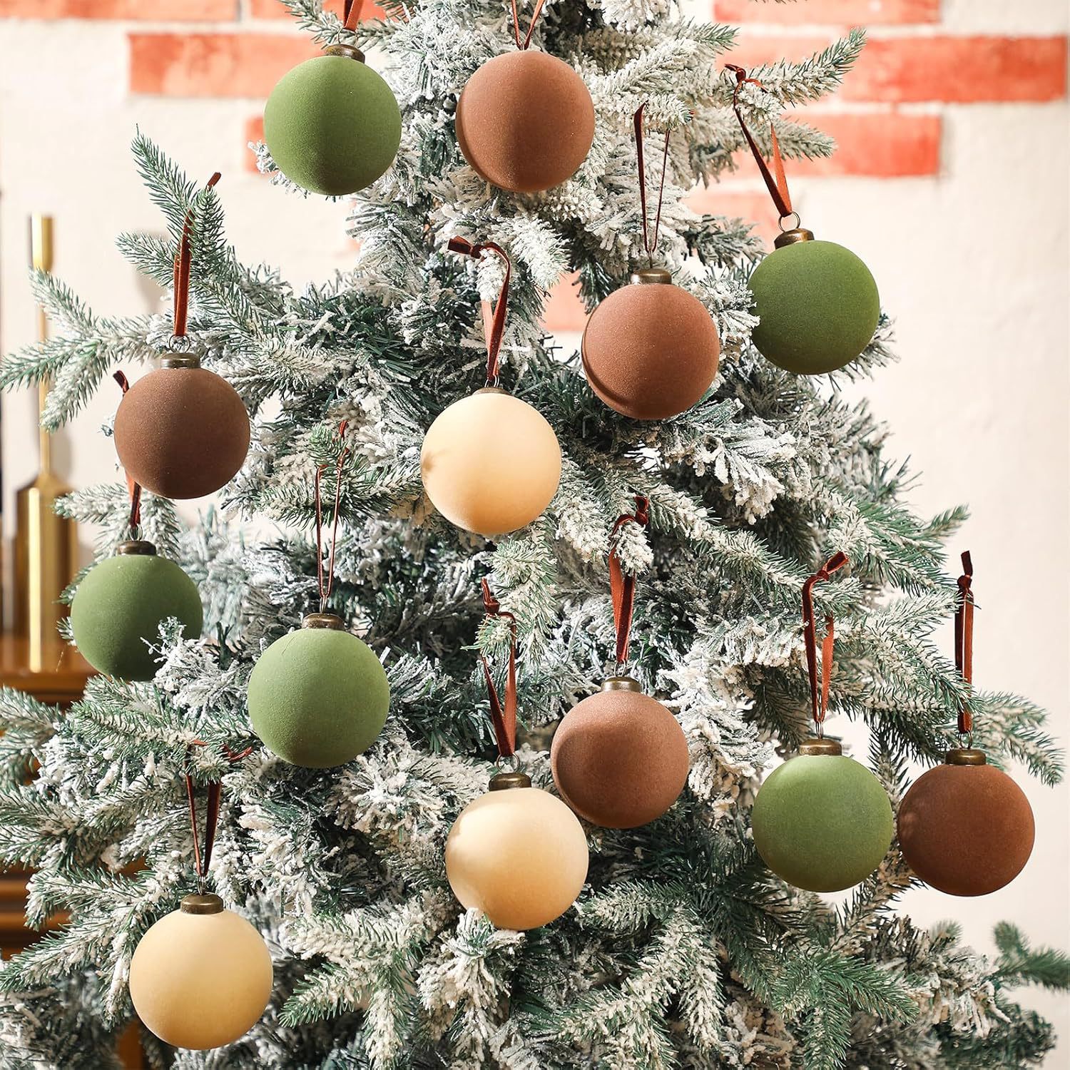 Ornements de Noël en velours floqué de 8 cm – Ensemble de décorations de Noël haut de gamme au toucher doux pour le sapin et la maison (Style européen élégant, coffret cadeau de 9 pièces)_voghion.com