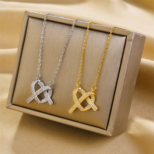 �V���轻��΢��ʯ�U�յ����������Ů���s�r�К��|�i��Ʒ