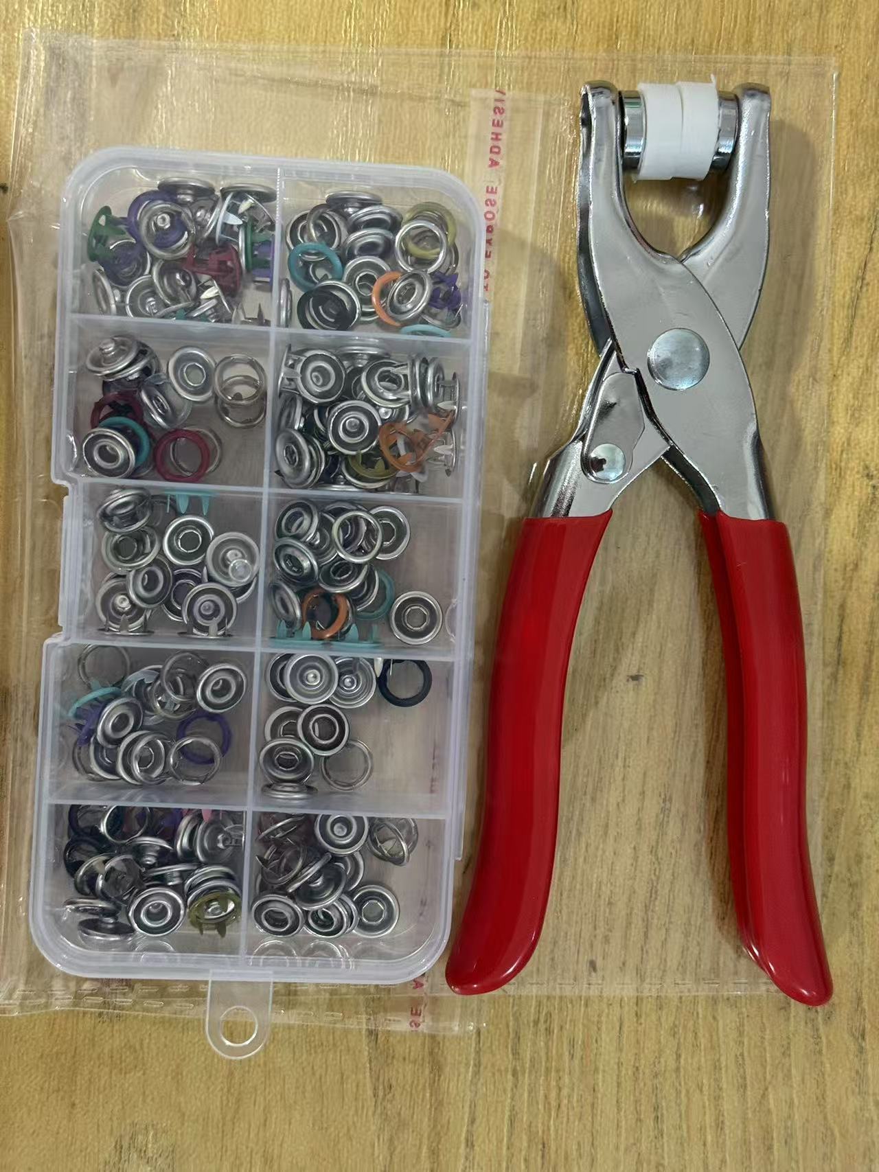 Juego de instalación de hebilla de cinco garras Botón de abrazadera de cinco garras Botón oculto Botón a presión Botón hembra Botón sin costura Botón transfronterizo de cinco garras