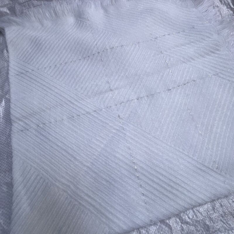 Trendy twill gold-threaded square scarf for middle-aged and elderly rural seniors, suitable for photo shoots and performances, grandma's headscarf