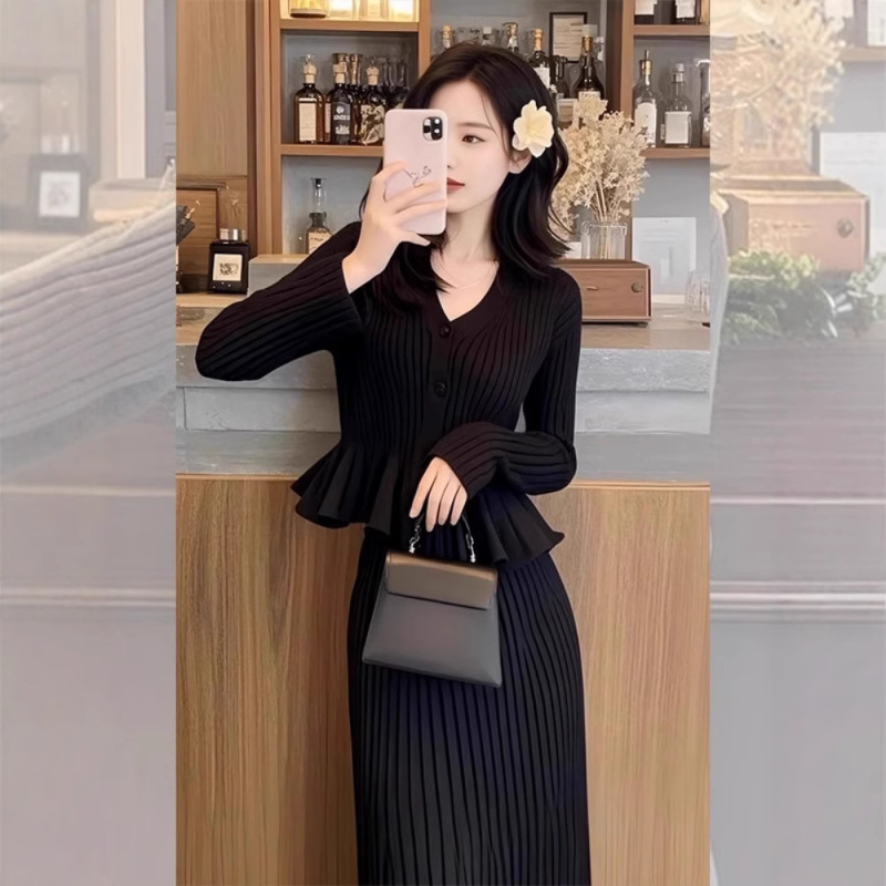 秋冬高级感灰色一整套韩系初冬穿搭套装女时尚针织衫半身裙两件套|undefined