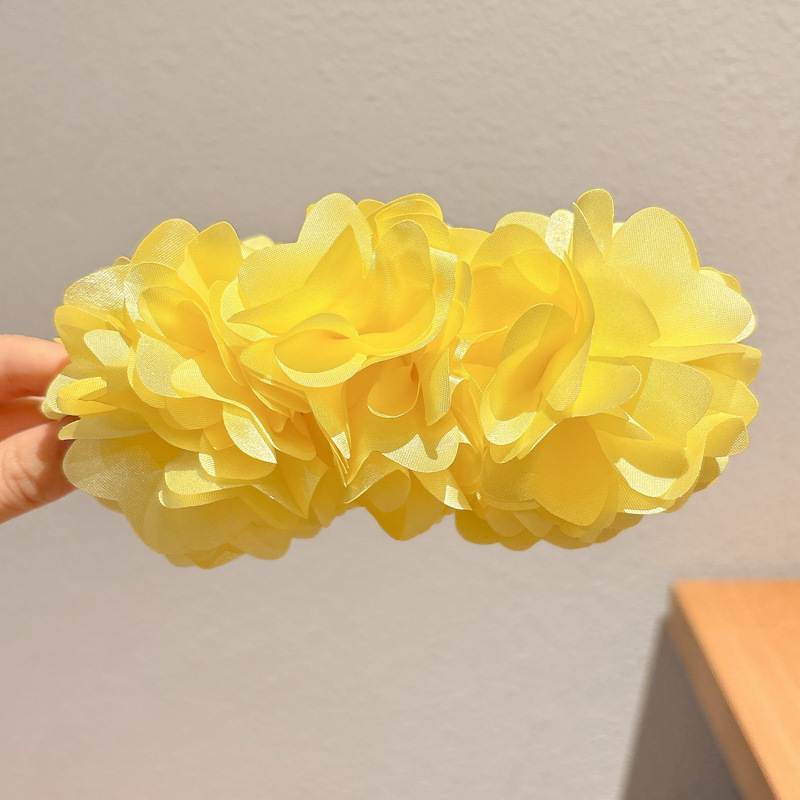 Caro con rosa roja clip de agarre para mujeres 2025 nuevo toque de cabeza de flores de super hadas explosión clip de tiburón