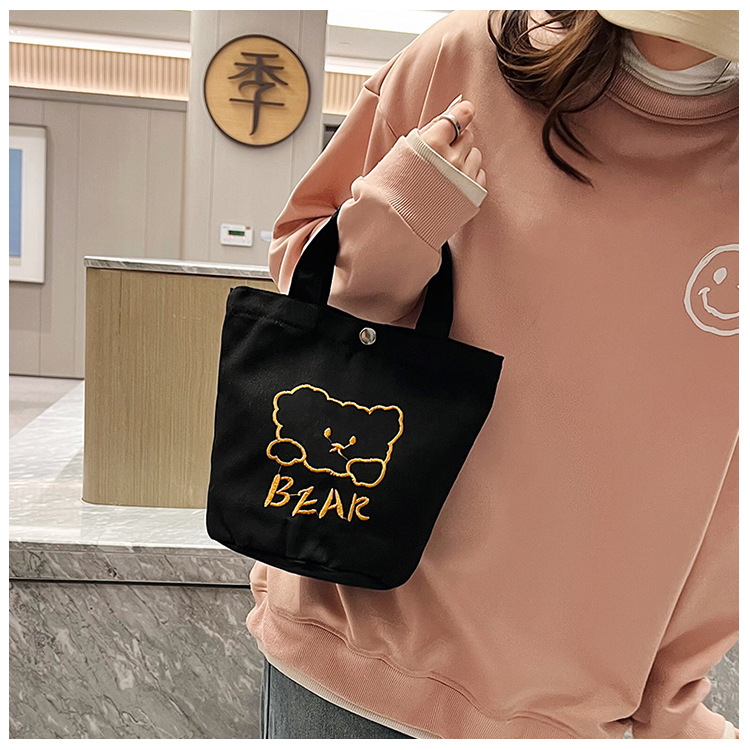 Personalized ladies' bucket bag, versatile and cute canvas bear wholesale, simple Japanese style new handbag undefined