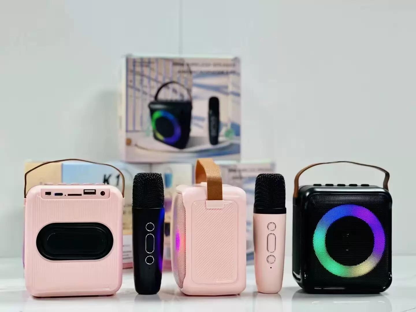 源头工厂无线蓝牙K歌音箱手提小型家用户外便携话筒音响一体