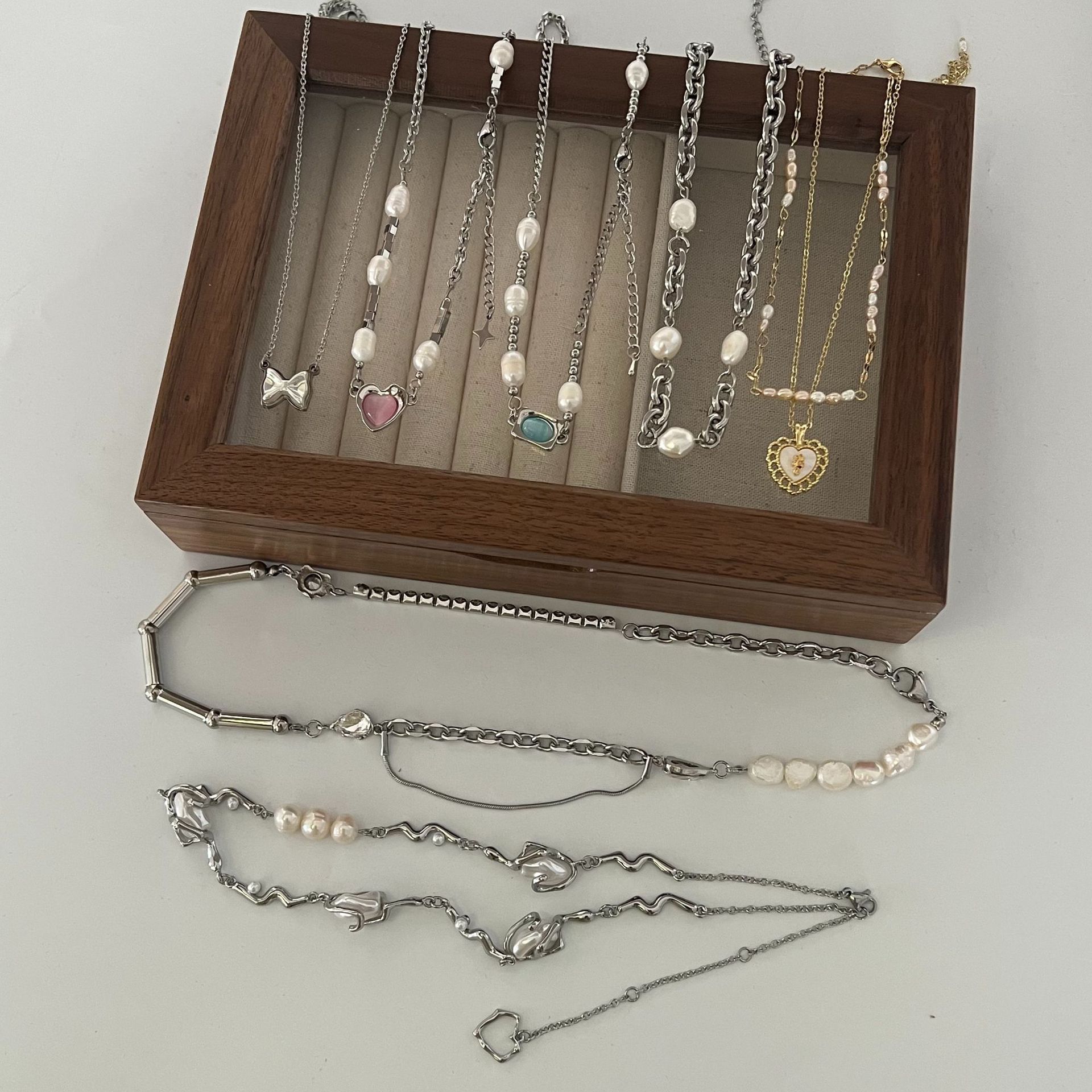 Fashionable universal small design retro necklace