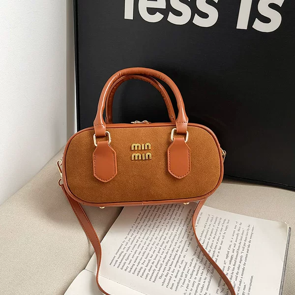 2024 Winter New Korean Style Personalized Commuter Portable Small Square Bag French Style Aesthetic Fashionable Simple Shoulder Crossbody Bag