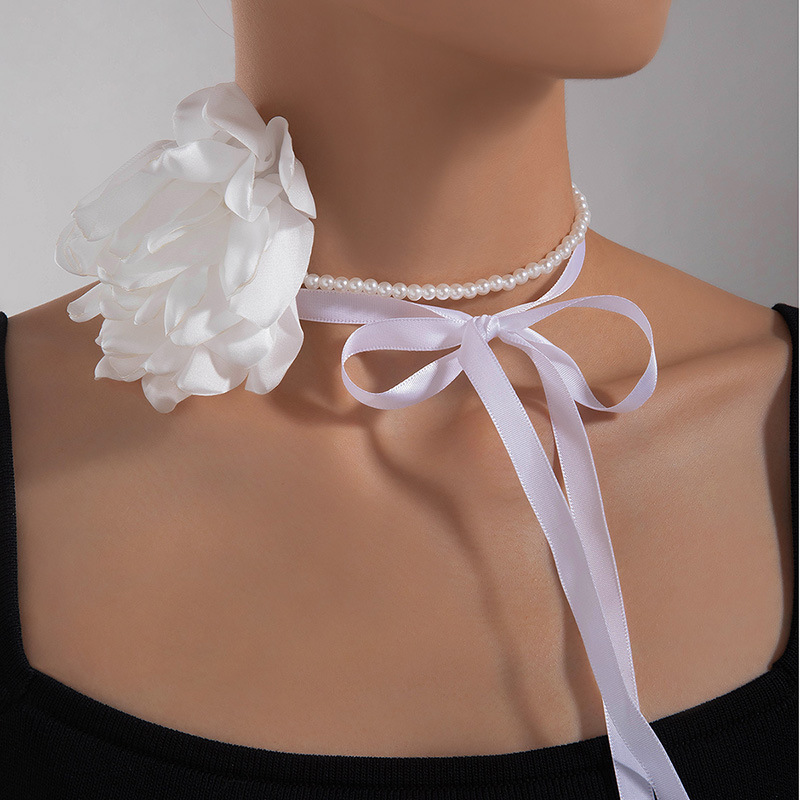 Collar de perlas de moda transfronteriza europea y americana collar de encaje blanco mariposa collar geométrico tela flor clavícula cadena