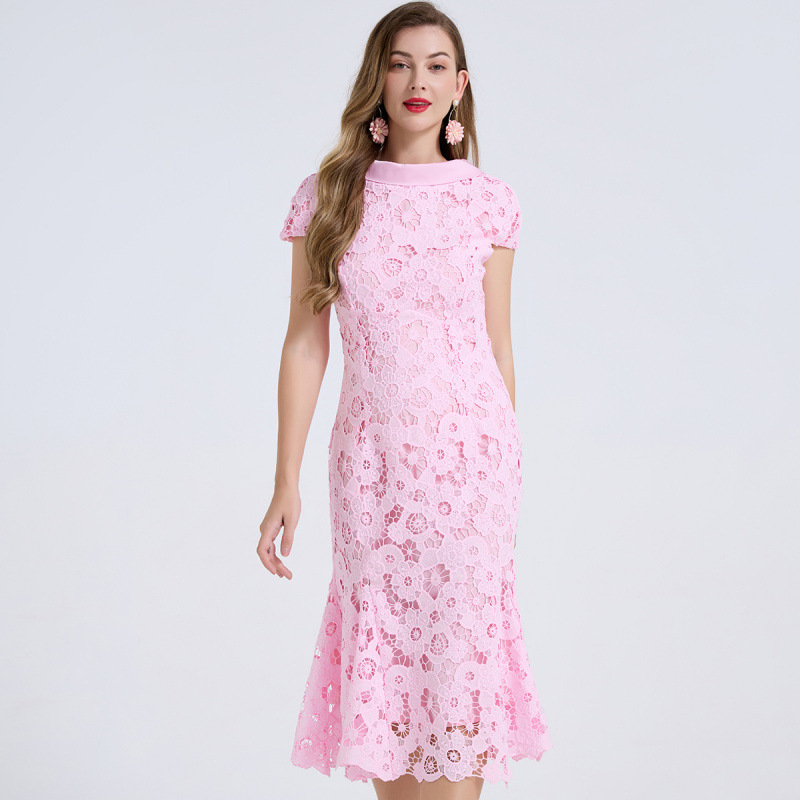 Real Shot: Simple and Elegant Lapel-Neck Slim-Fit Waist-Cinching Dress with 3D Water-Soluble Lace Trim, Bodycon Dress Real Shot: Simple and Elegant Lapel-Neck Slim-Fit Waist-Cinching Dress with 3D Water-Soluble Lace Trim, Bodycon Dress