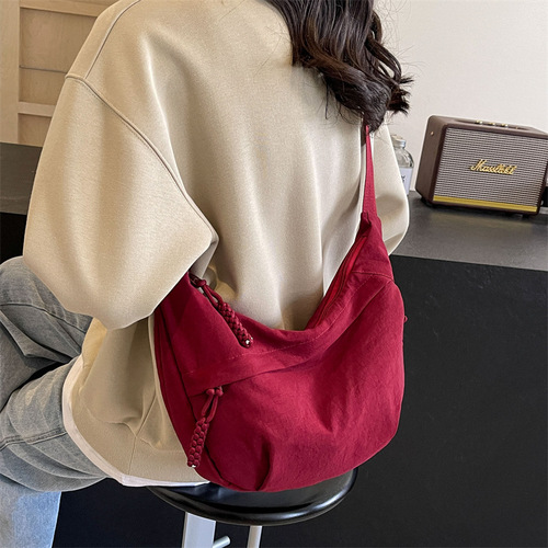 Stylish Commuting Large Capacity Shoulder Bag for Women 2025 New Style Rainier Casual Versatile Tote Bag Korean Version Underarm Bag