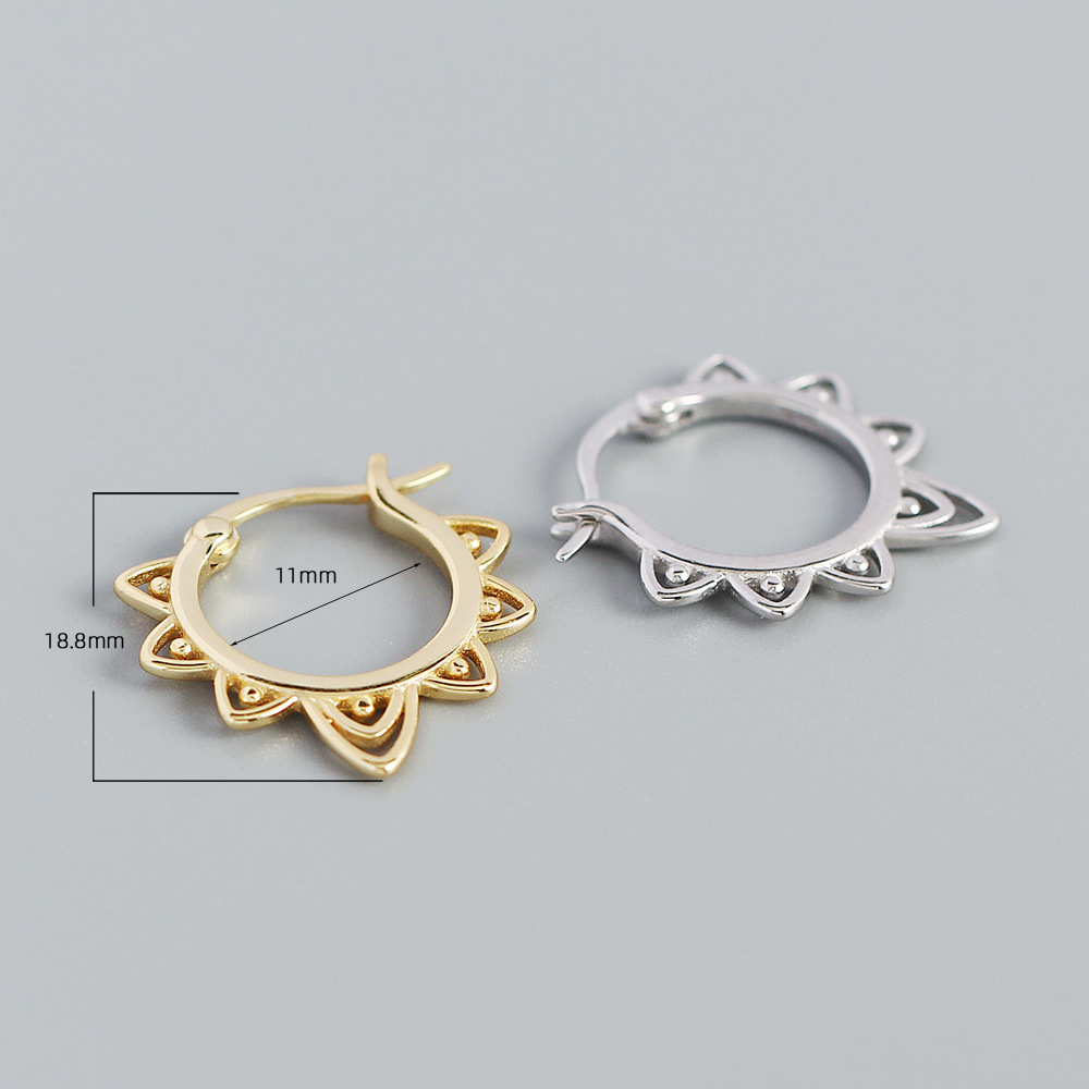 Boucles D&#39;oreilles Géométriques À Motif Creux En Argent Rétro S925 En Gros display picture 1