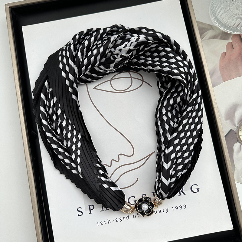 Nuevo collar de bufanda de hebilla magnética versátil elegante bufanda plisada de alto grado correa de muñeca perezosa bufanda banda de pelo