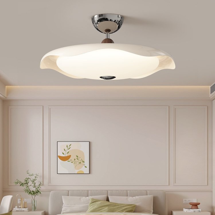 Lámpara de sala de nogal Lámpara de dormitorio de estilo antiguo francés Lámpara de techo de restaurante Lámpara de protección ocular de espectro completo simple cremoso