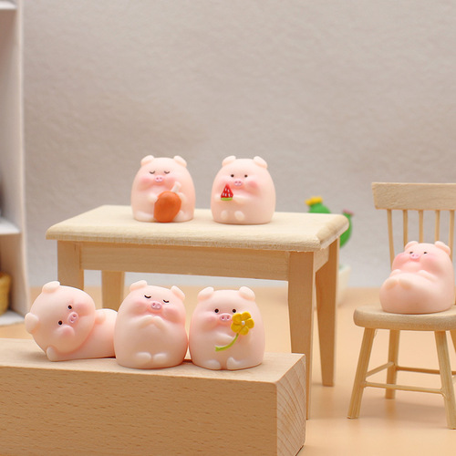 Resin small ornaments micro landscape simulation cartoon cute piggy home mini crafts car decorations wholesale
