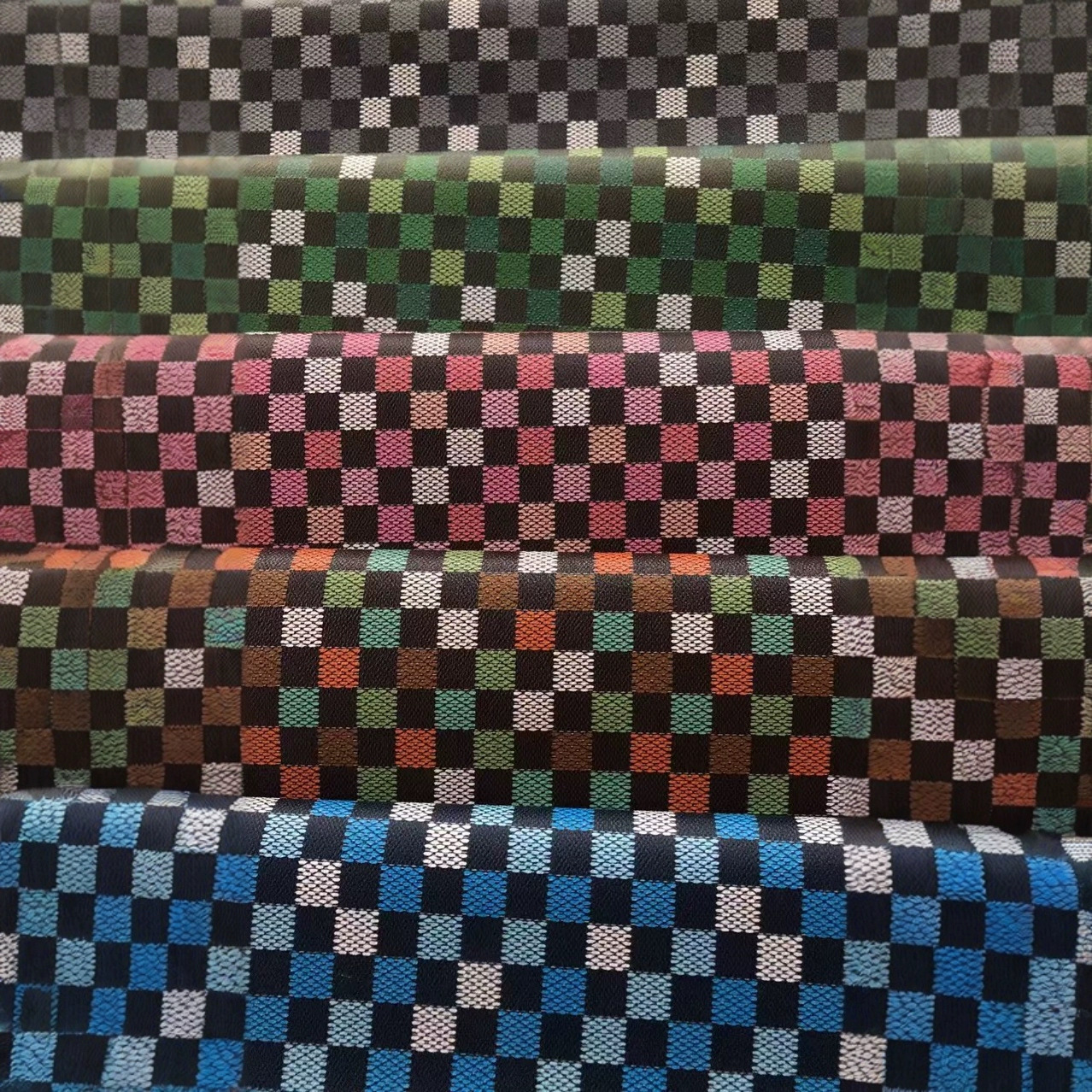 新款彩色棋盘格厚度0.8，适用箱包手机壳皮带鞋材等