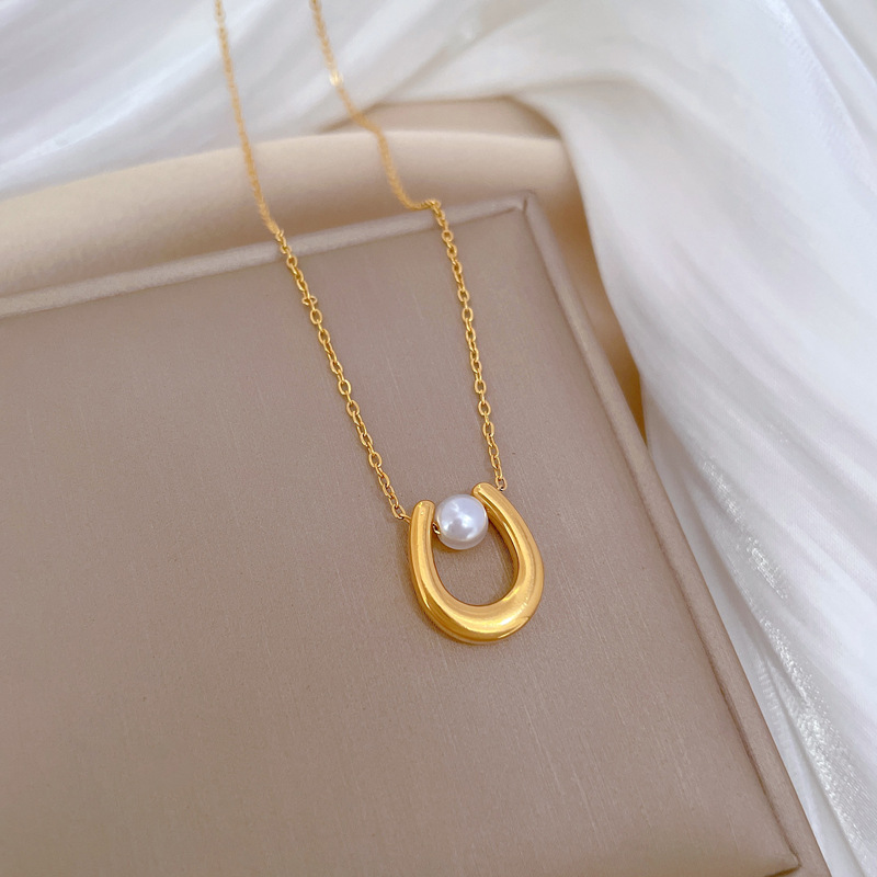 U-shaped Pearl Personality Minimalist Wind Stove Real Gold Necklace Female Ins Internet Celebrity Collarbone Chain_voghion.com
