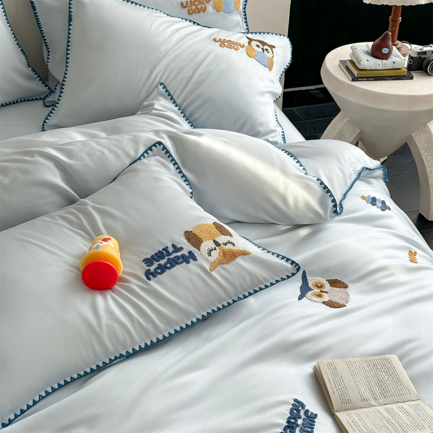 Summer Ice Silk Duvet Cover Set, Cooling Cartoon Bedding Four Piece_voghion.com