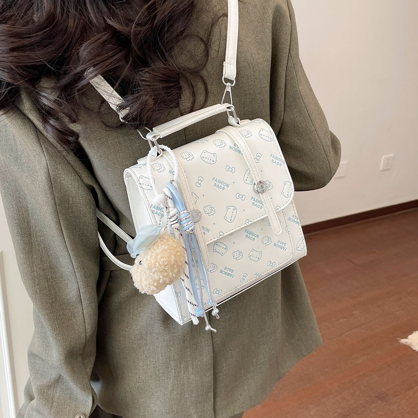 Estudiantes de nicho relieve de moda de viaje lindo mochila de mujer verano nueva clase popular de mujer 2026 mochila