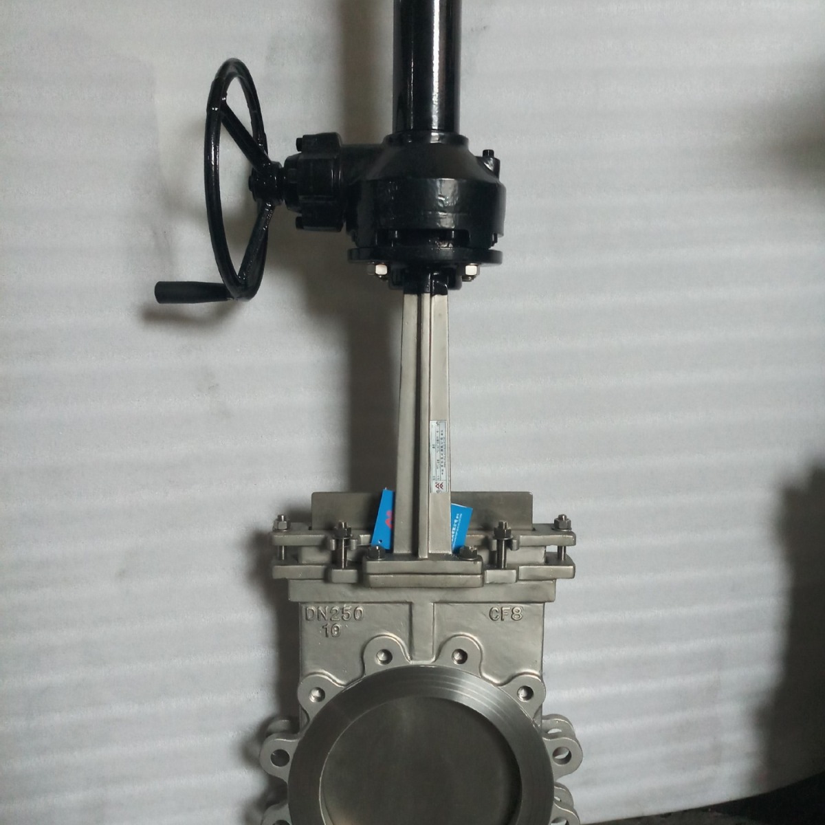 对夹刀闸阀PZ573H-10C 铸钢WCB  梅花形伞齿轮刀闸阀法兰薄型闸阀