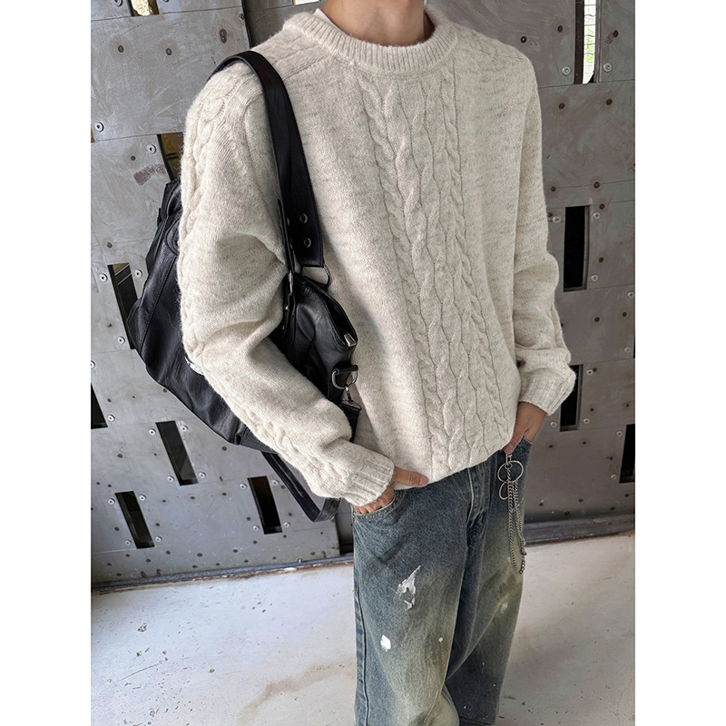 2025秋冬新款男士港风情侣韩版时髦毛衣经典款式复古风格潮搭上衣